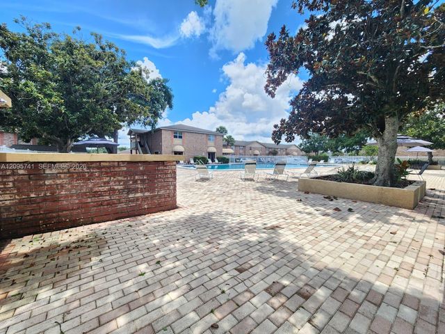 416 Banyon Tree Circle 108, Maitland, FL 32751