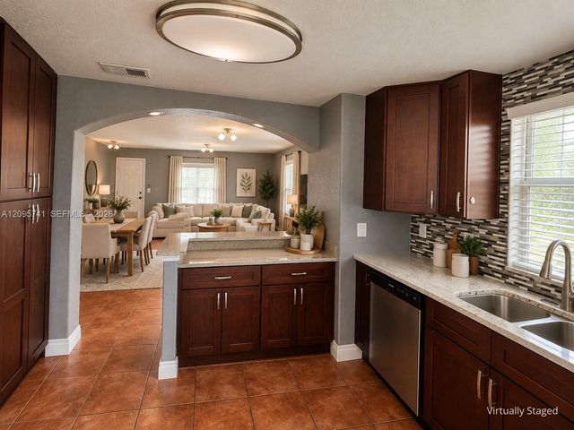 416 Banyon Tree Circle 108, Maitland, FL 32751