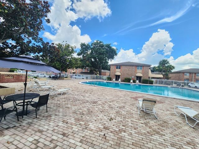 416 Banyon Tree Circle 108, Maitland, FL 32751