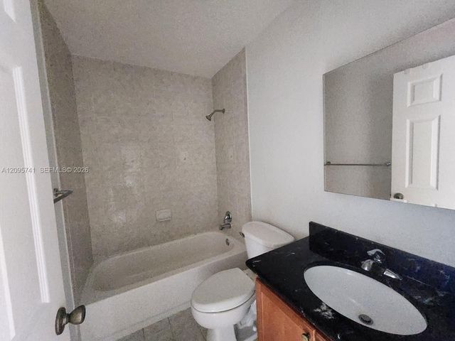416 Banyon Tree Circle 108, Maitland, FL 32751
