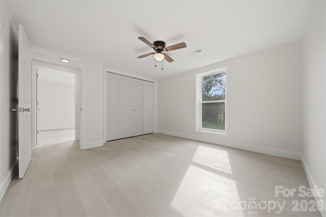 218 33rd Street SW, Hickory, NC 28602