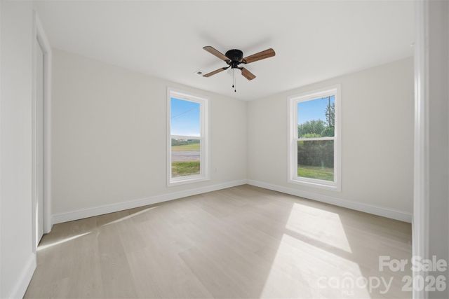218 33rd Street SW, Hickory, NC 28602