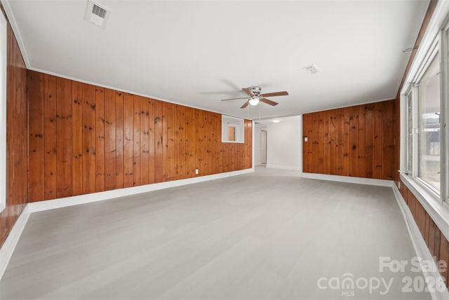218 33rd Street SW, Hickory, NC 28602
