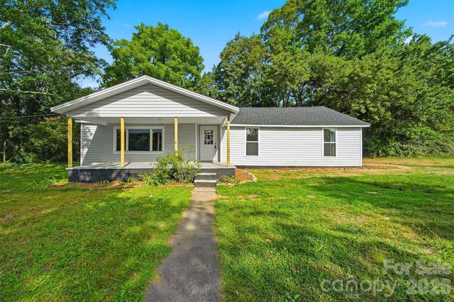 218 33rd Street SW, Hickory, NC 28602