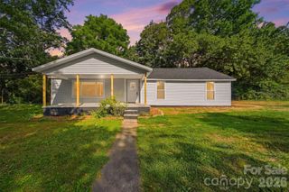 218 33rd Street SW, Hickory, NC 28602