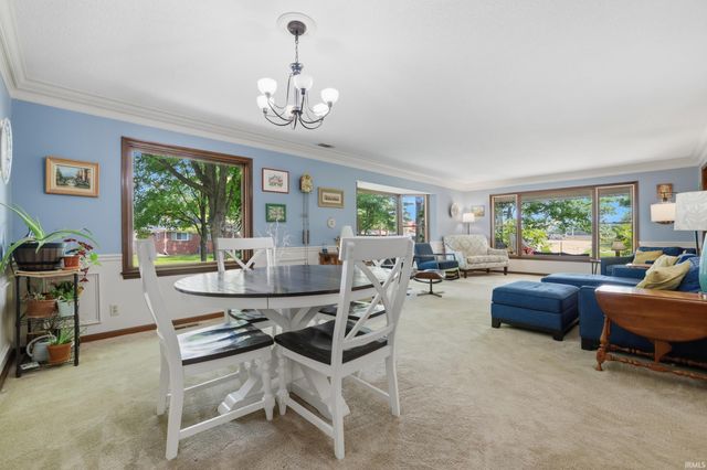 526 W Reade Avenue, Upland, IN 46989