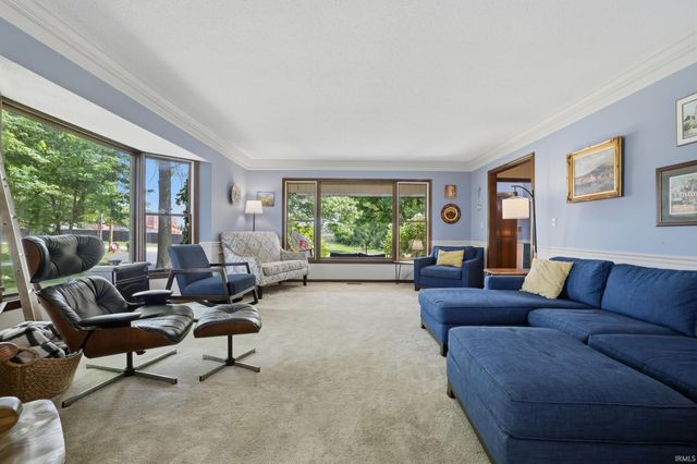 526 W Reade Avenue, Upland, IN 46989