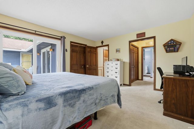 526 W Reade Avenue, Upland, IN 46989
