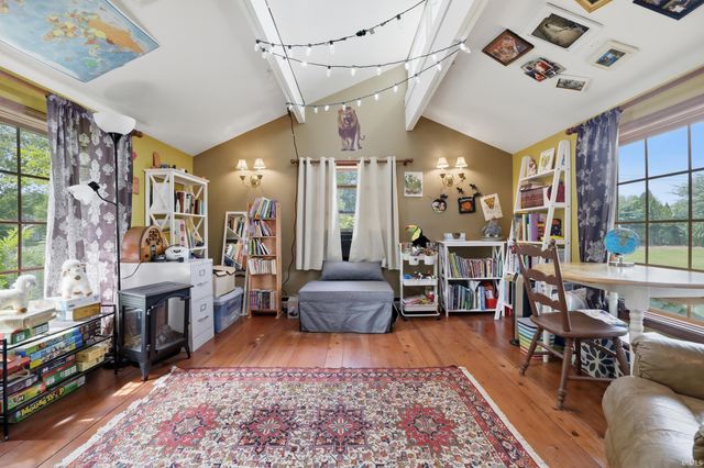 526 W Reade Avenue, Upland, IN 46989
