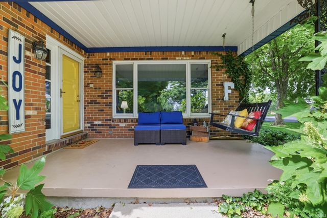 526 W Reade Avenue, Upland, IN 46989