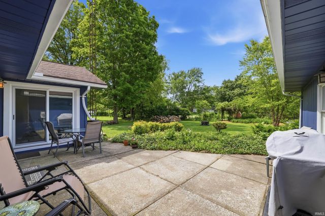 526 W Reade Avenue, Upland, IN 46989