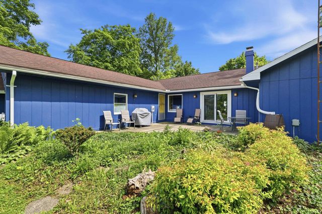 526 W Reade Avenue, Upland, IN 46989