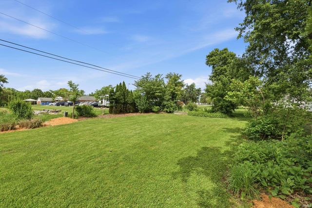 526 W Reade Avenue, Upland, IN 46989