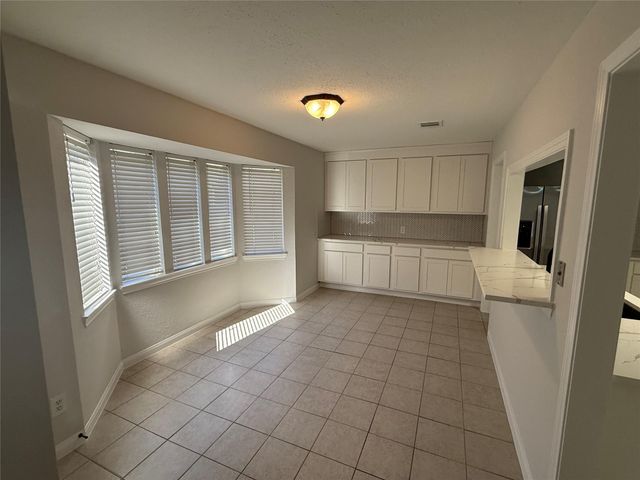 7 Sunmeadow Boulevard, Friendswood, TX 77546