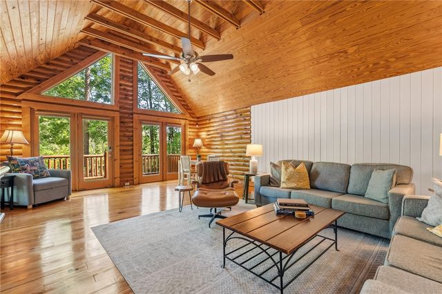 21 W Ridge Drive, Travelers Rest, SC 29690
