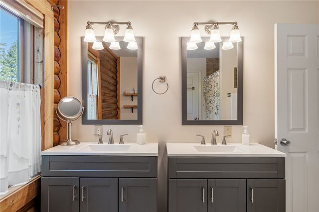 21 W Ridge Drive, Travelers Rest, SC 29690