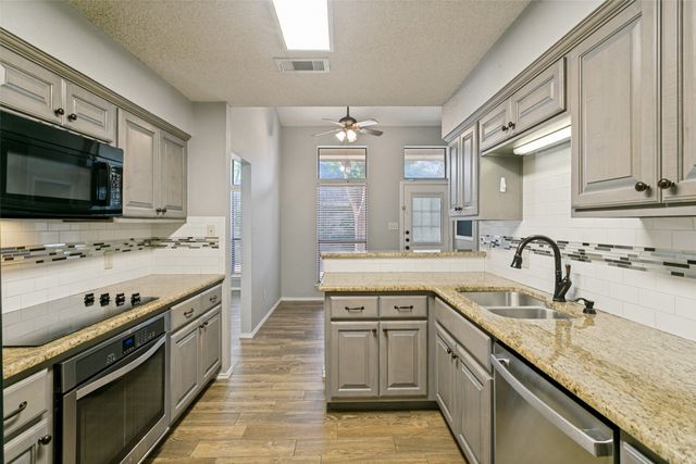 1103 Appleton Drive, Mansfield, TX 76063
