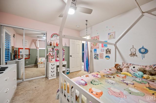 1051 W Pepper Drive, Hanford, CA 93230