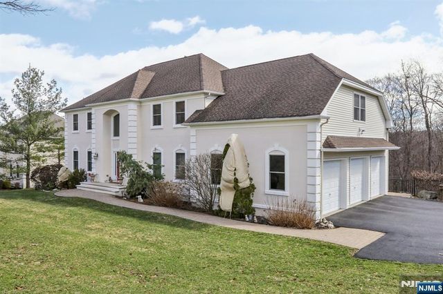 49 Boonton Avenue, Kinnelon Borough, NJ 07405