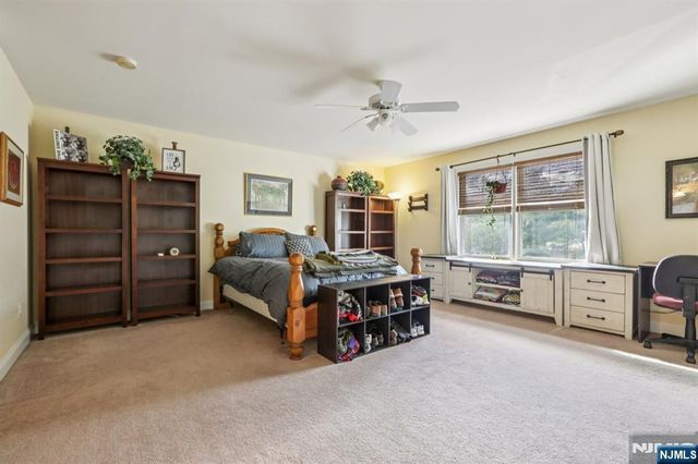 49 Boonton Avenue, Kinnelon Borough, NJ 07405