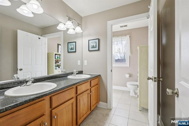 49 Boonton Avenue, Kinnelon Borough, NJ 07405