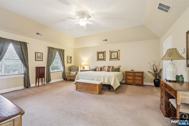 49 Boonton Avenue, Kinnelon Borough, NJ 07405