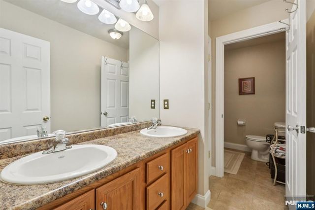 49 Boonton Avenue, Kinnelon Borough, NJ 07405