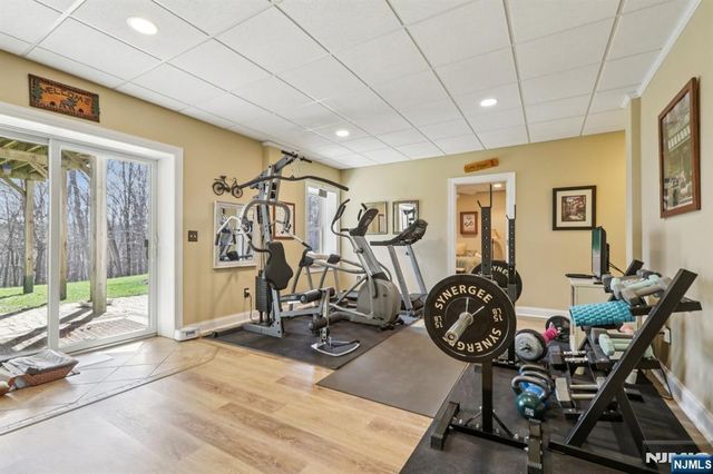 49 Boonton Avenue, Kinnelon Borough, NJ 07405