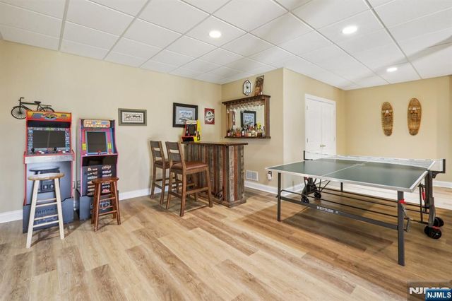 49 Boonton Avenue, Kinnelon Borough, NJ 07405