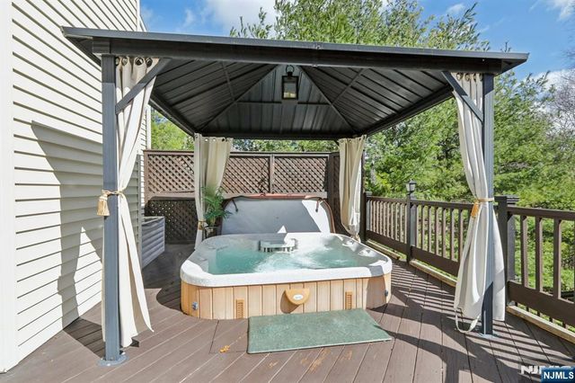 49 Boonton Avenue, Kinnelon Borough, NJ 07405