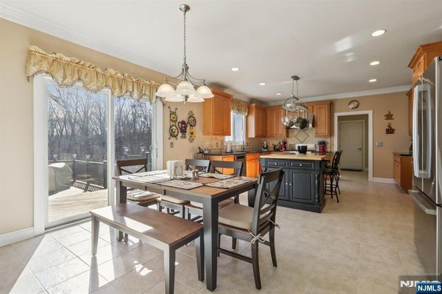 49 Boonton Avenue, Kinnelon Borough, NJ 07405