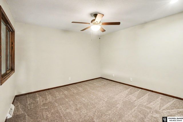 1858 N 93 Court, Omaha, NE 68114