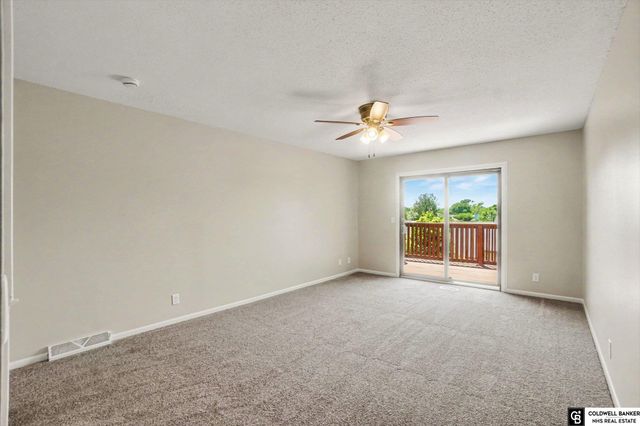1858 N 93 Court, Omaha, NE 68114