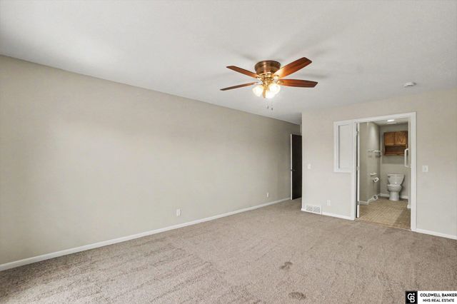 1858 N 93 Court, Omaha, NE 68114