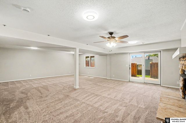 1858 N 93 Court, Omaha, NE 68114