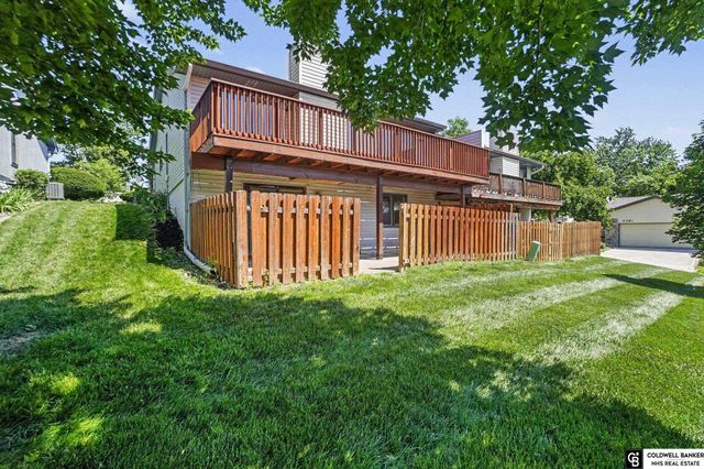 1858 N 93 Court, Omaha, NE 68114