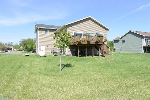 431 2nd Avenue S, Kindred, ND 58051