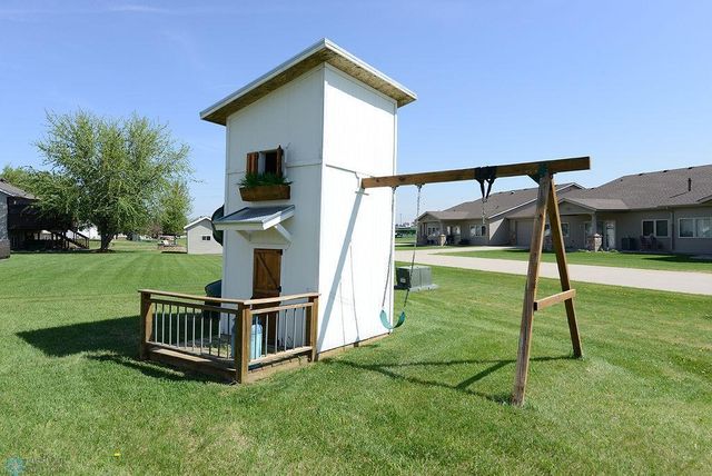 431 2nd Avenue S, Kindred, ND 58051