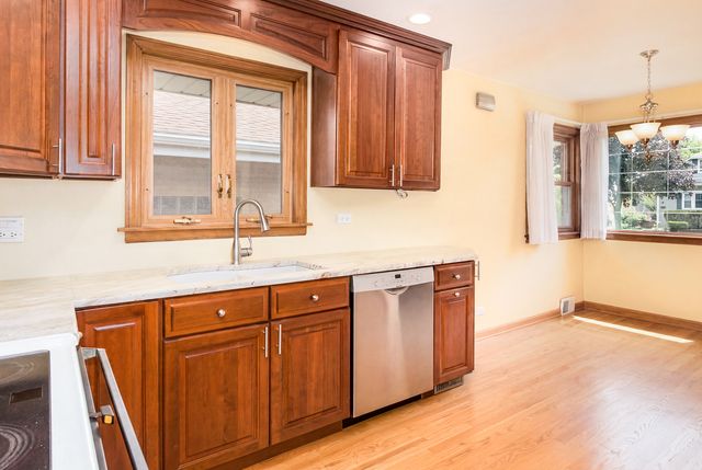 108 Imperial Street, Park Ridge, IL 60068