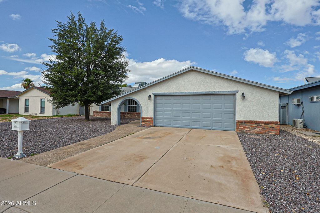 5622 W IRONWOOD Drive, Glendale, AZ 85302 — photo 3