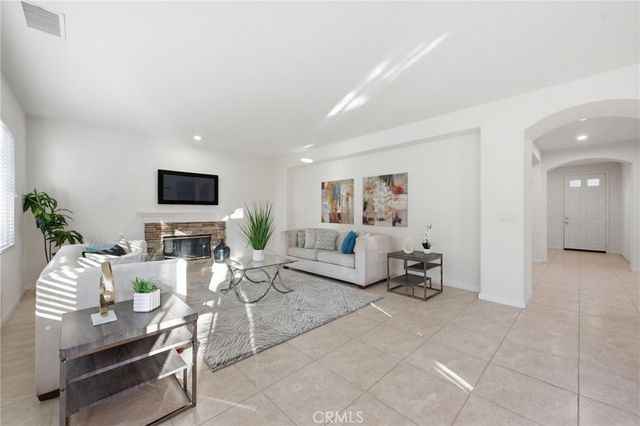9 Preston, Irvine, CA 92618