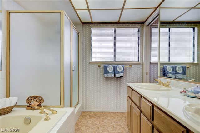 1751 East Reno Avenue 105, Las Vegas, NV 89119