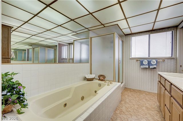 1751 East Reno Avenue 105, Las Vegas, NV 89119