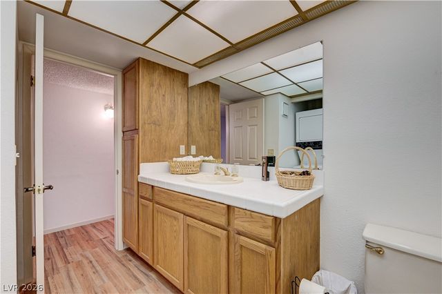 1751 East Reno Avenue 105, Las Vegas, NV 89119