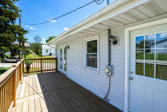 1820 E 16th Street, Davenport, IA 52803