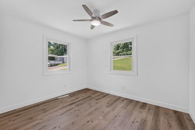 1820 E 16th Street, Davenport, IA 52803