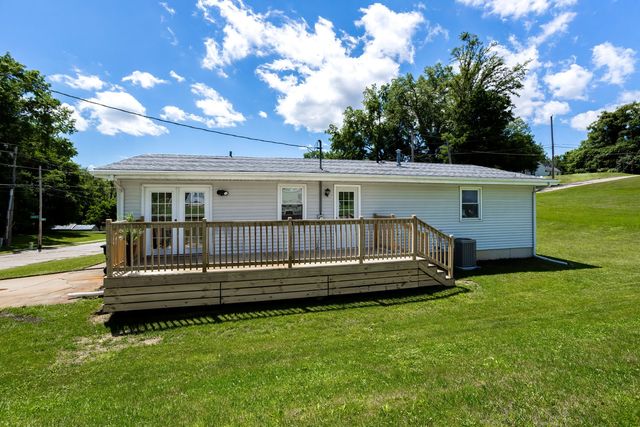 1820 E 16th Street, Davenport, IA 52803