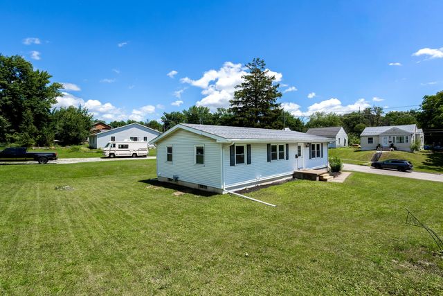 1820 E 16th Street, Davenport, IA 52803