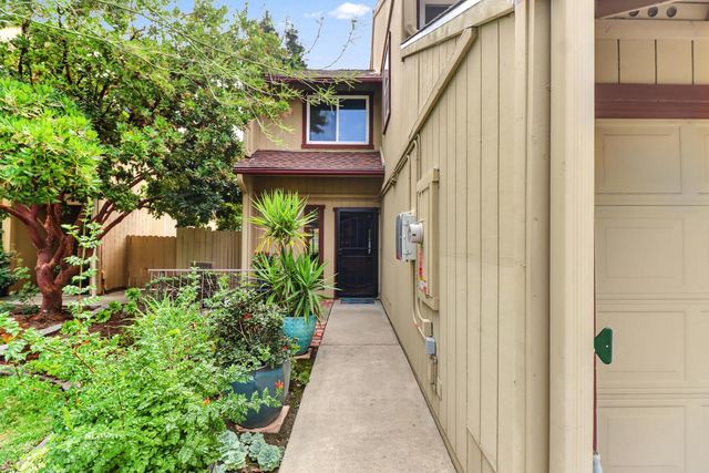 2617 Independence Ave, West Sacramento, CA 95691