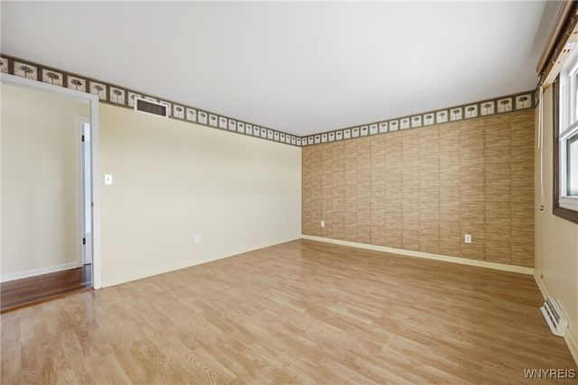 56 Deerchase Road, West Seneca, NY 14224